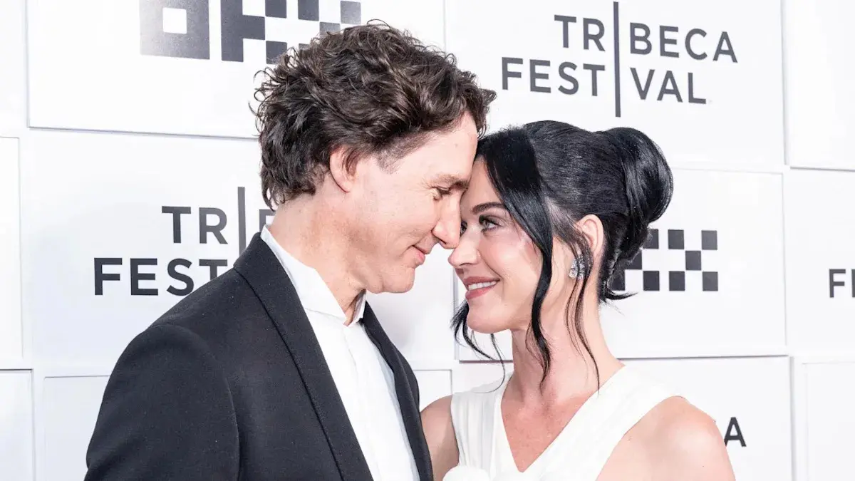 Katy Perry and Justin Trudeau Are Making People ‘Uncomfortable’ With Their PDA: ‘Get a Room’