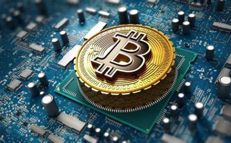 Bitcoin vs Ethereum: Which One Should You Hold in 2025?