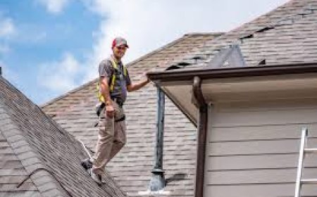 How Roofing Contractors in Airdrie Handle Storm Damage Repairs Efficiently