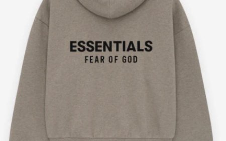 Street-Ready Essentials Hoodie – Designed for All Seasons