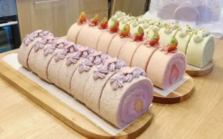 The Art of Cake Roll Packaging: Preserving Sweetness and Style