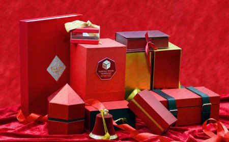 How Custom Gift Boxes Enhance Brand Identity and Customer Loyalty