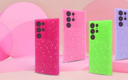 11 Clear Mobile Case with Glitter Accents for A Sparkling Touch