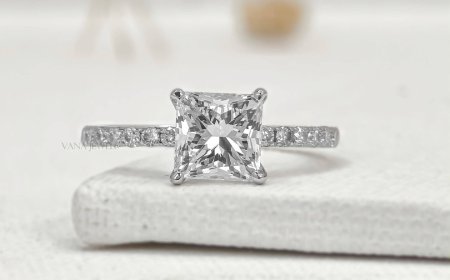 Two Hearts, One Sparkle: Engagement Ring Sets for Modern Couples