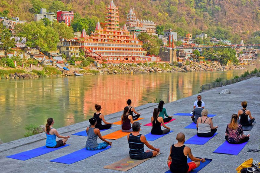 Transform Your Life with a Detox Retreat in Rishikesh