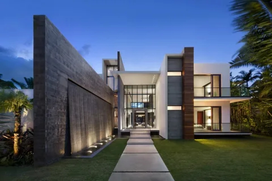 Modern Luxury Homes | Discover Contemporary Elegance & Comfort