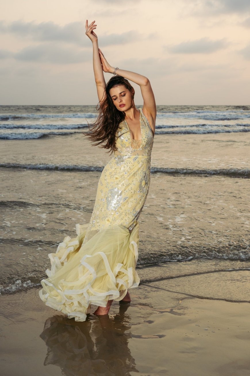 The Perfect Engagement Gown: Where Dreams Meet Couture Craftsmanship